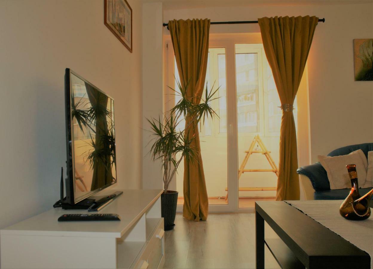 Casa Peterfi - Apartment With 3 Bedrooms And Spacious Living Room Târgu-Mureş Esterno foto