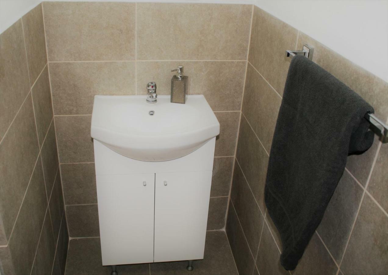 Casa Peterfi - Apartment With 3 Bedrooms And Spacious Living Room Târgu-Mureş Esterno foto