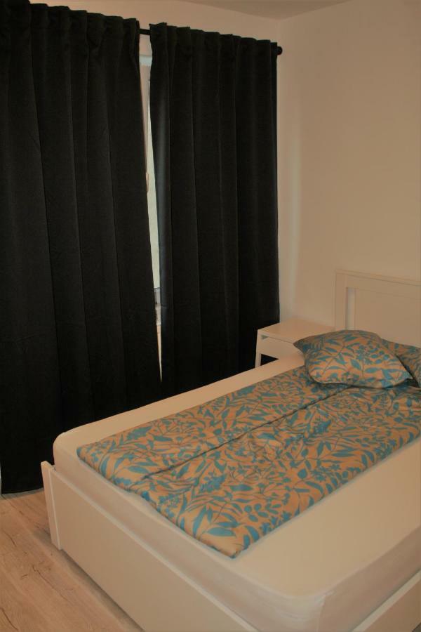 Casa Peterfi - Apartment With 3 Bedrooms And Spacious Living Room Târgu-Mureş Esterno foto